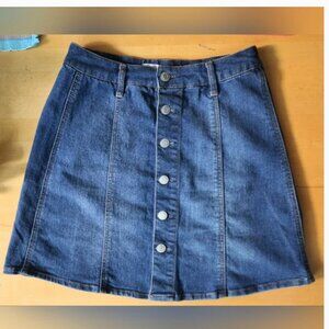 Mossimo Supply - Stretch Jean Skirt - Button Down. A-Line. Mini. Size 4